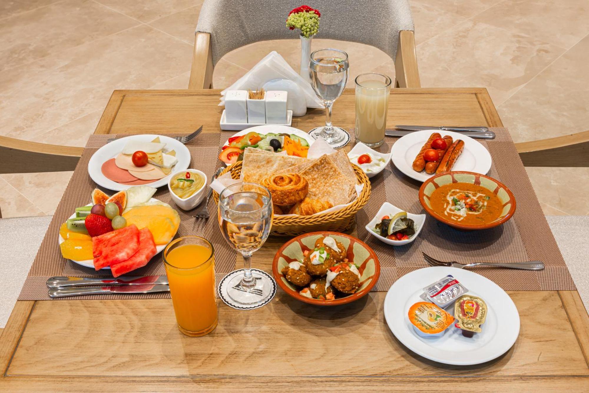 Voyage Hotel & Suites Riaad Buitenkant foto