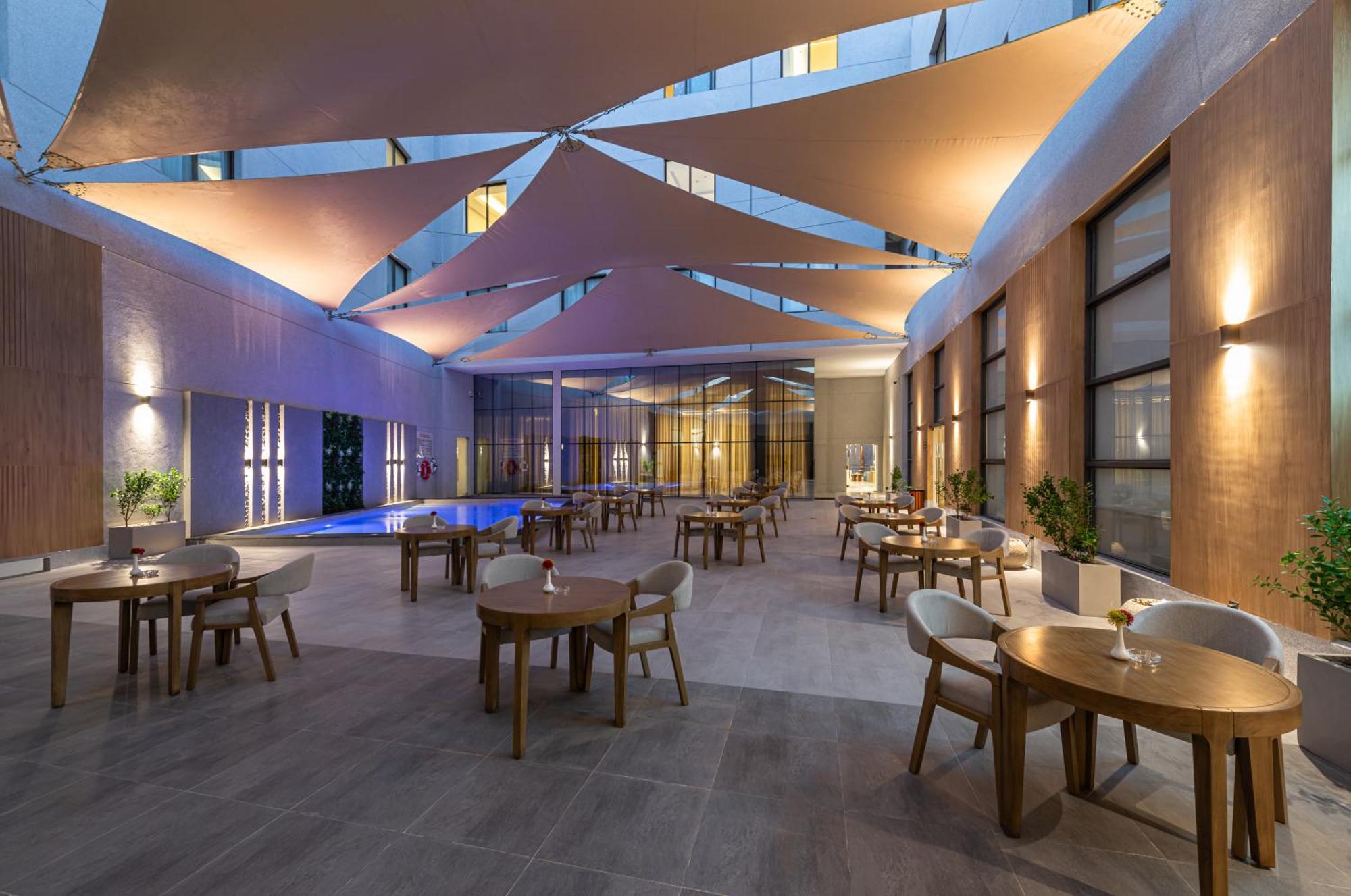 Voyage Hotel & Suites Riaad Buitenkant foto